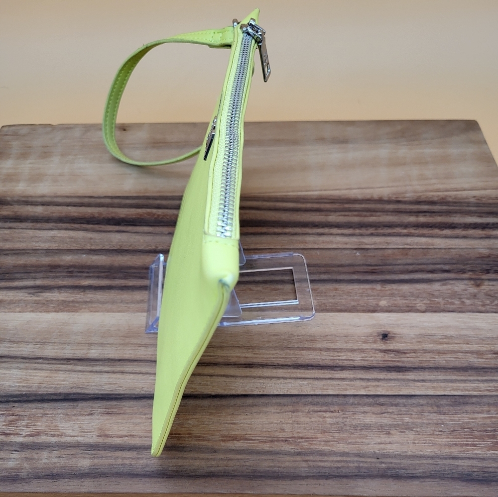 Steve Madden Lime Green/Neon Yellow Wristlet - Picture 4 of 6